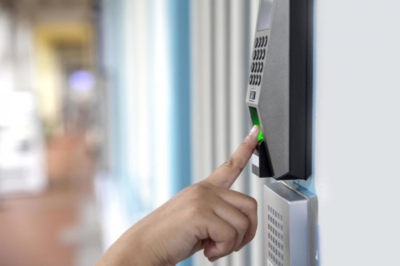 Como Escolher a Fechadura Digital Ideal para Porta de Vidro de Correr Como Escolher a Fechadura Digital Ideal para Porta de Vidro de Correr