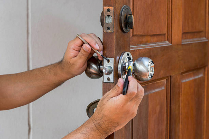 Chaveiros para Fechaduras Pedreira - Troca de Fechadura Residencial